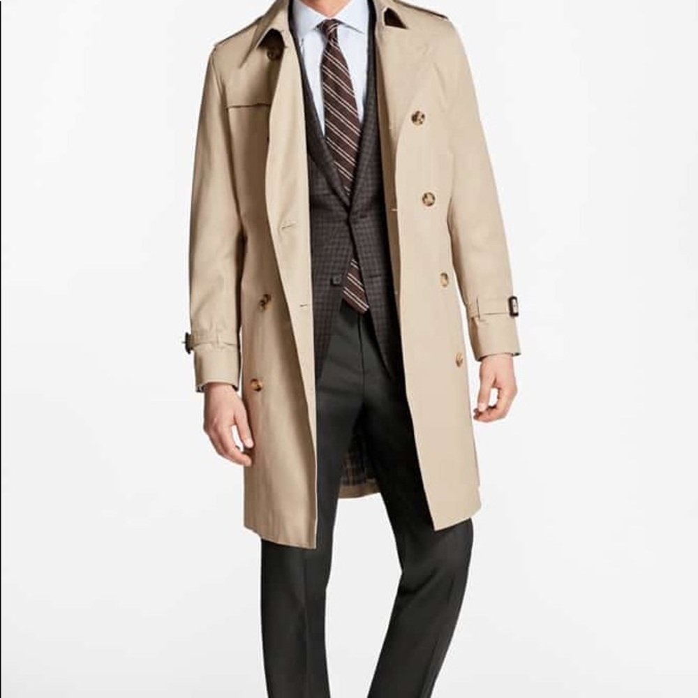 British Trench Coat 44R commissioned by Jos.A.Bank Clothiers! Like New Condition